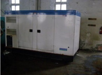 临沂二手康明斯150kw大型柴油发电机组